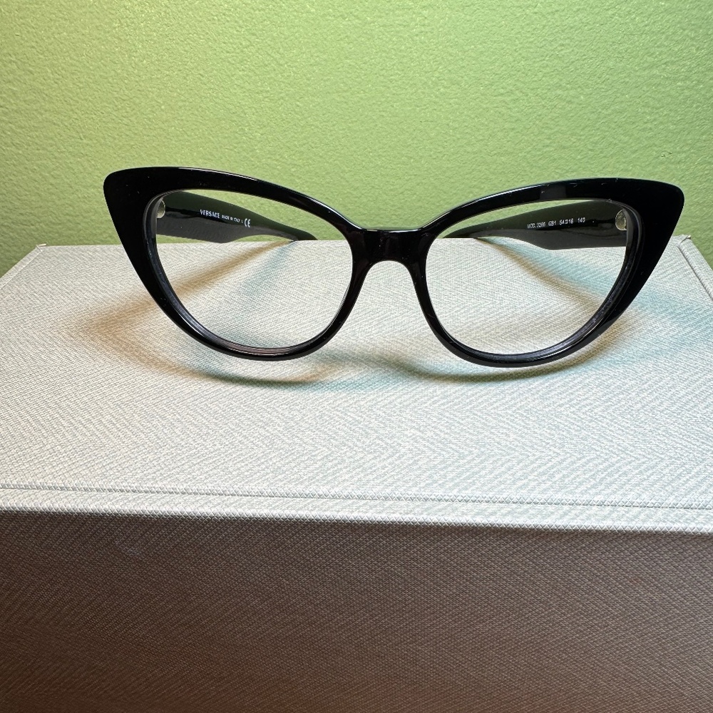 Versace Cat-Eye Frame Style 3286